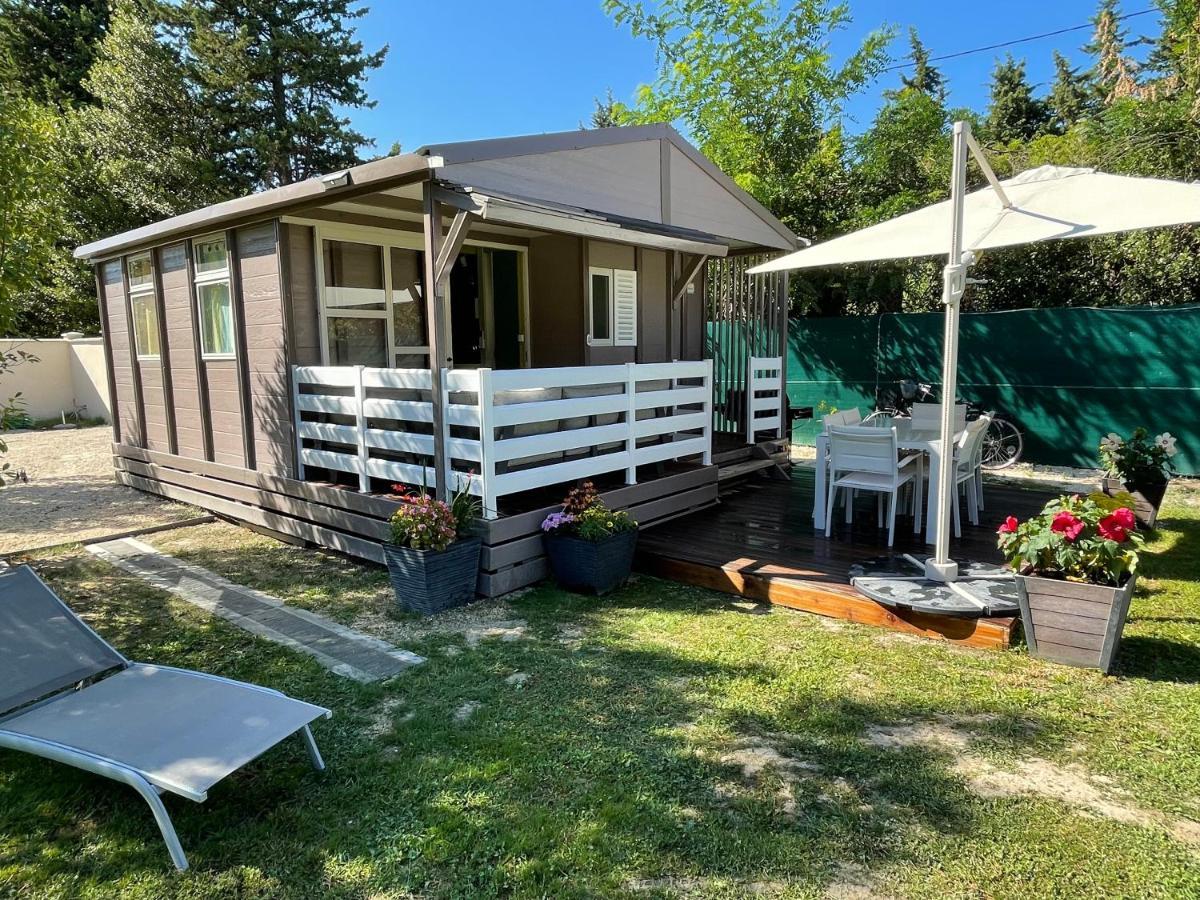 Avignon, Joli Chalet En Campagne Tres Proche De La Ville 외부 사진