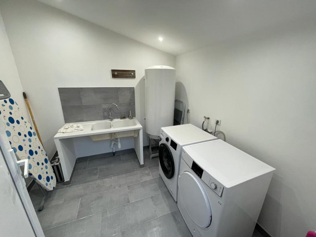 Avignon, Joli Chalet En Campagne Tres Proche De La Ville 외부 사진